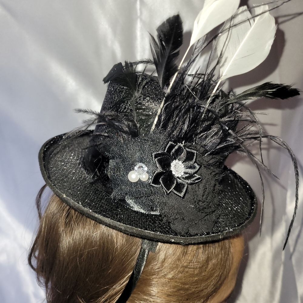 Black Pageant topper - Picture 3 of 6
